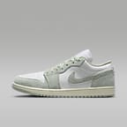 Air Jordan 1 Low SE Men's Shoes. Nike JP